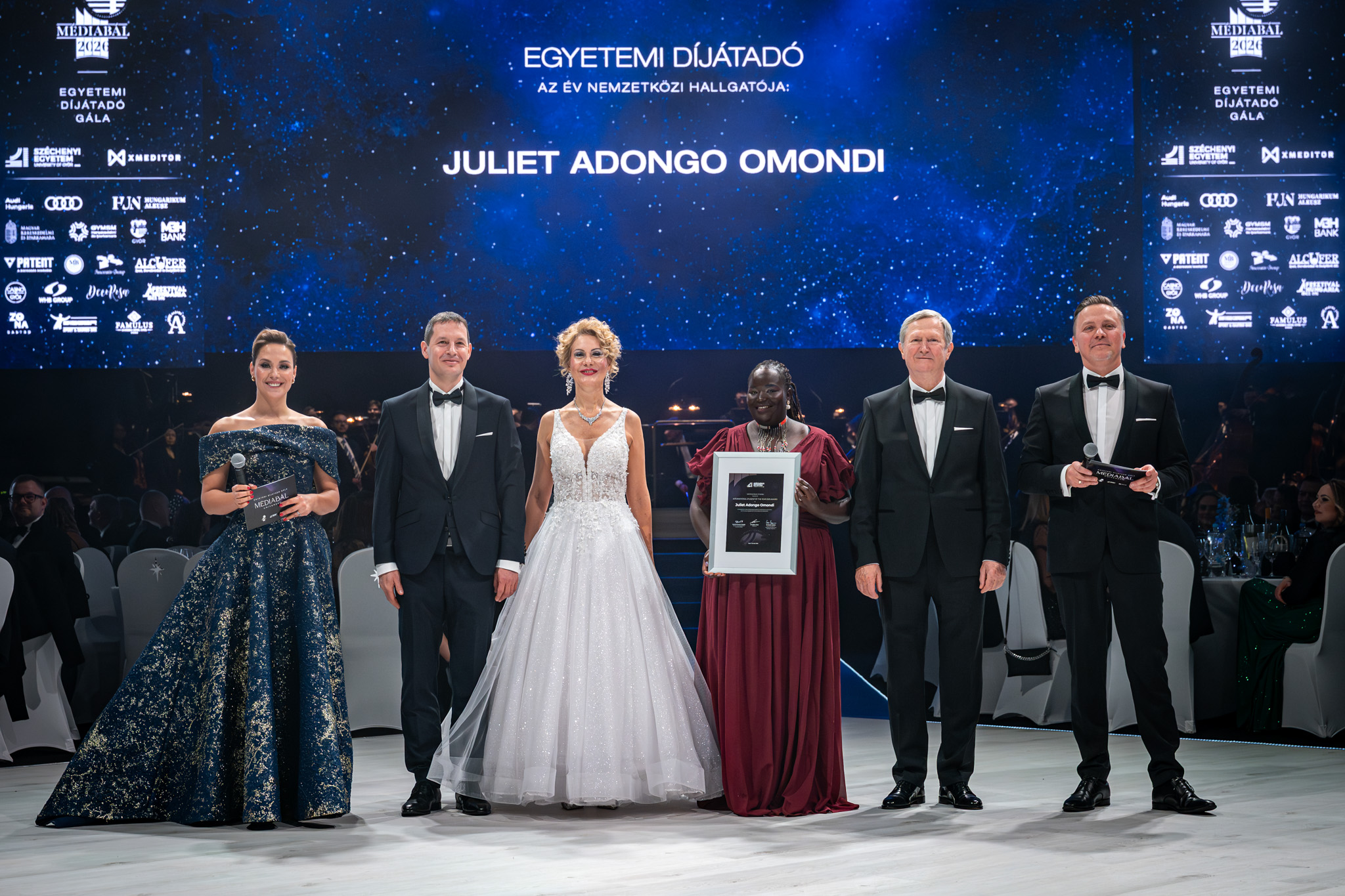 当晚，众多获奖者获得荣誉，以表彰他们做出的杰出贡献。（摄影：András Adorján）